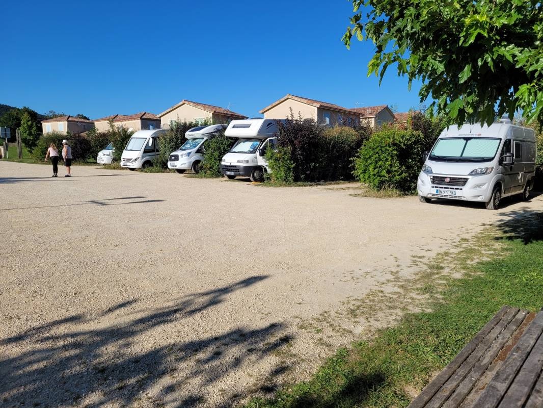 Aire de camping car Boulieu-lès-Annonay — Ställplats in Boulieu-lès-Annonay