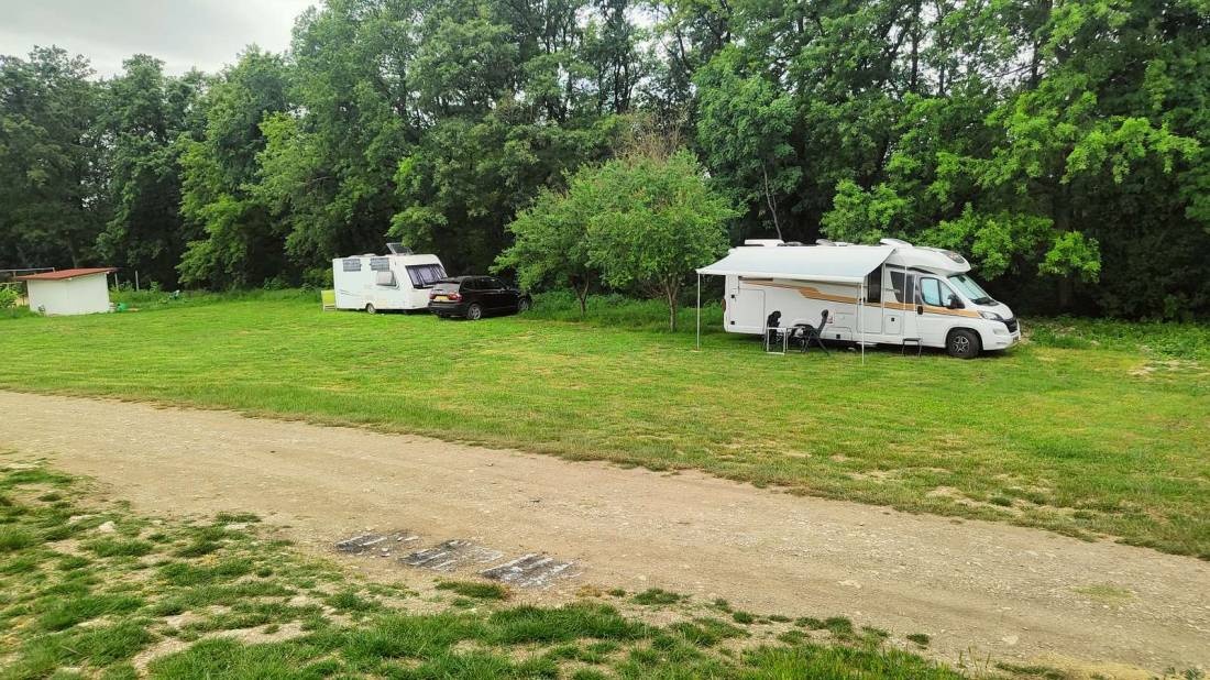 Camping Safari — Area da campeggio in Varna