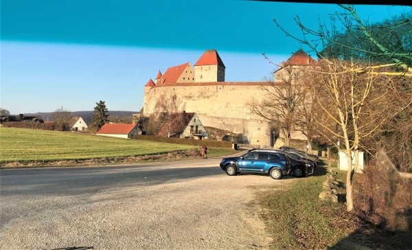 Schloss Harburg — Sp. parking dla kamperów in Harburg (Schwaben)