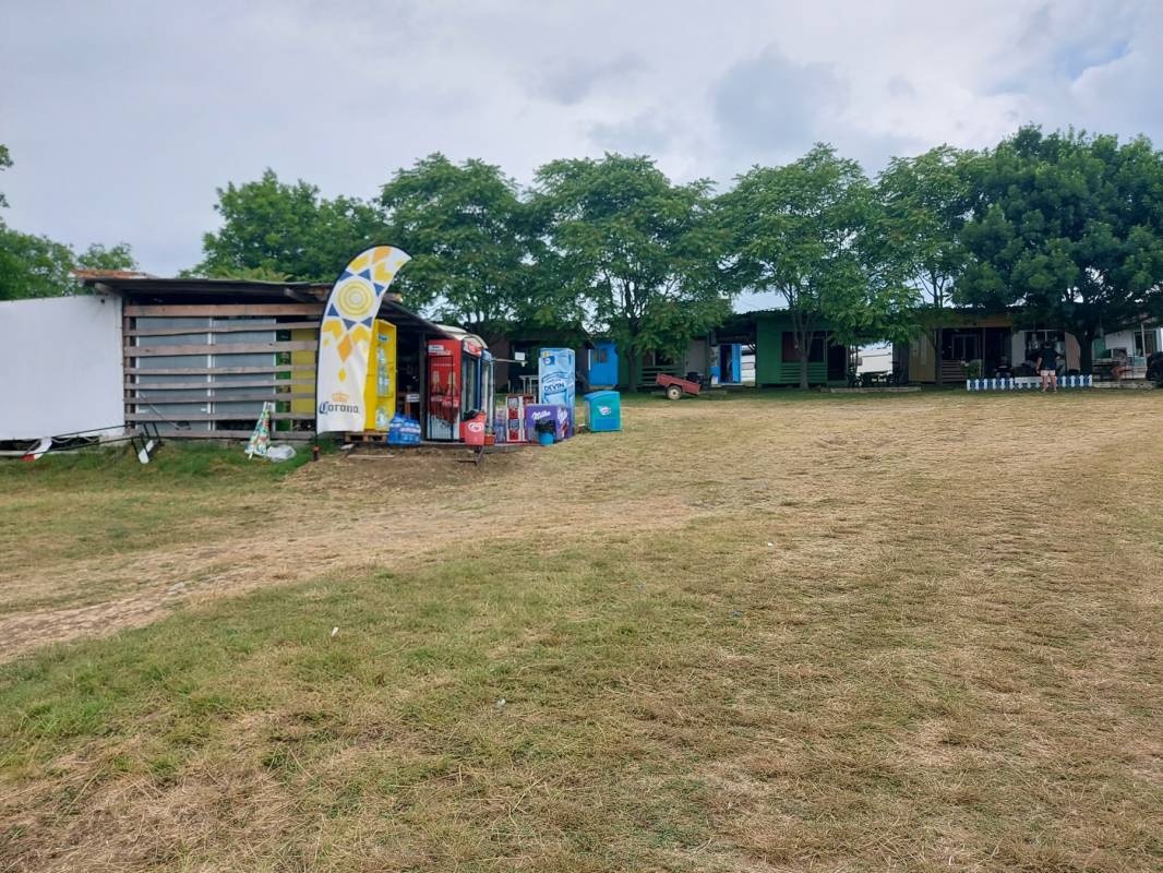 Camping Dolphin — Campingplads in Ahtopol