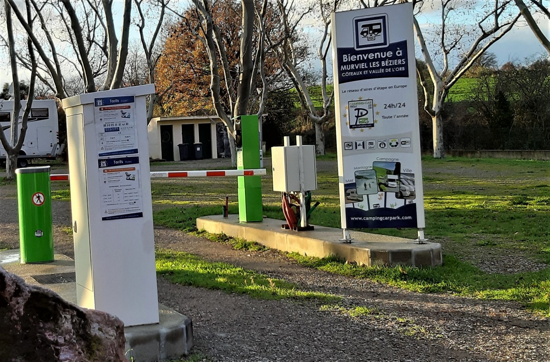 Coteaux etwa vallee de l'Orb — Ställplats in Murviel les Beziers