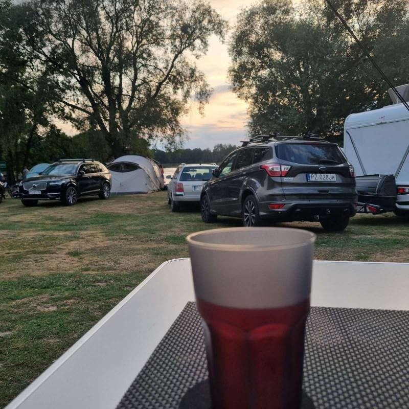 Pod Lipami — Camping Site in Waliszewo