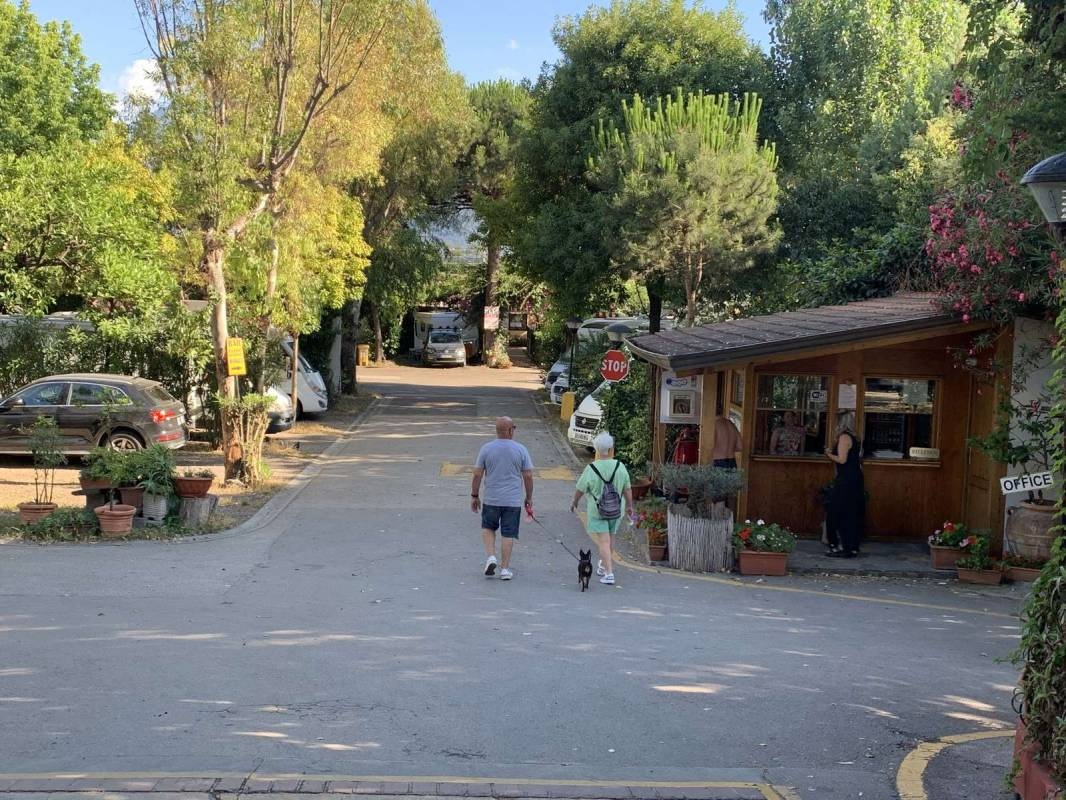 Camping Spartakus — Kamp yeri in Pompei