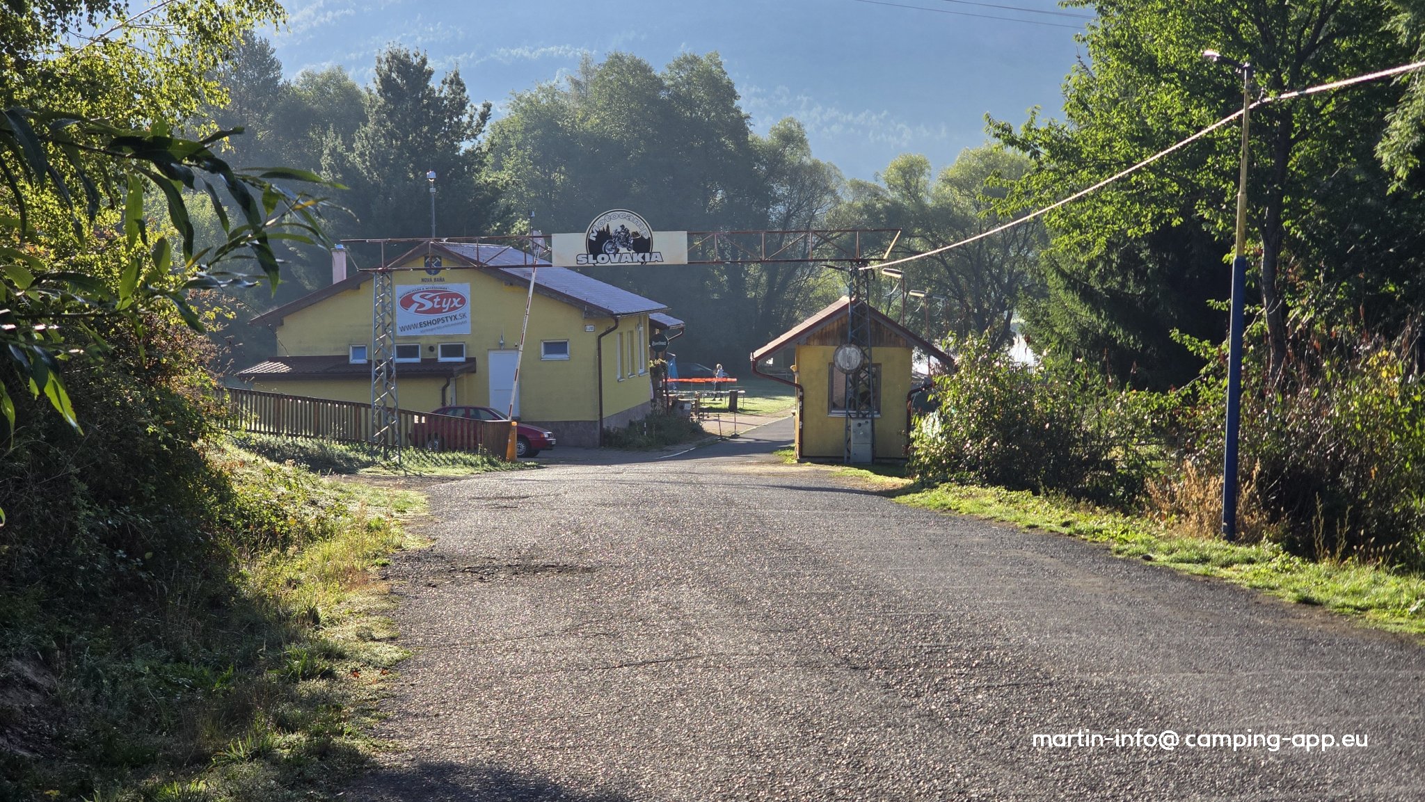 Banský Dvor — Campingplads in Nová Baňa