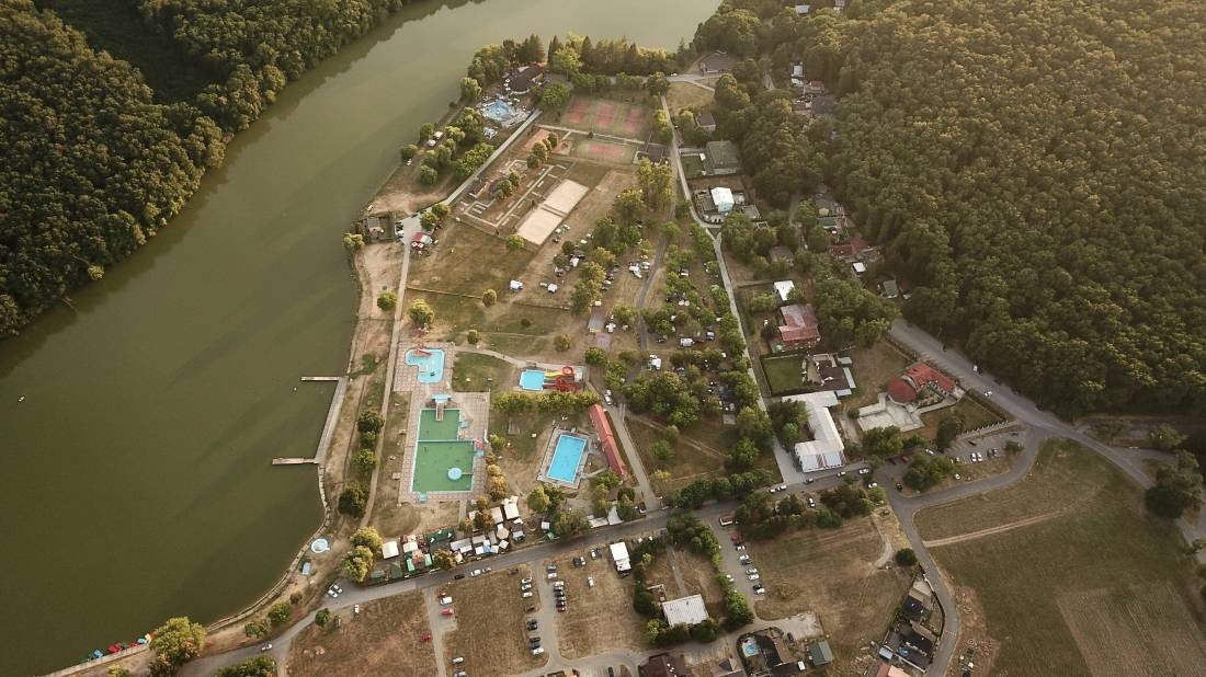 Rekreačná oblasť Kurinec - Zelená voda — Campingplads in Rimavská Sobota-Sobôtka