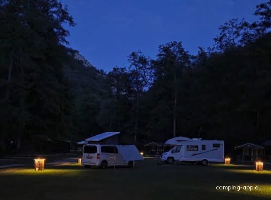 Camping Manínska tiesňava — Area da campeggio in Považská Bystrica