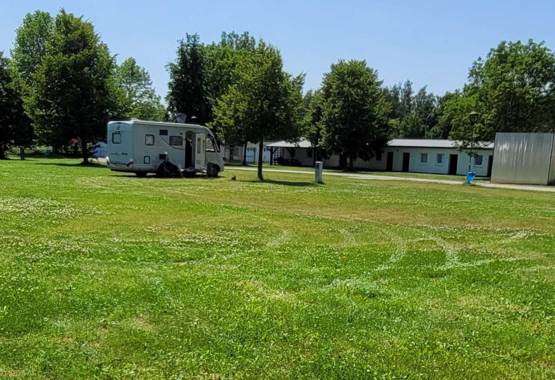 Autocamping Koupaliště Klatovy — Camping Site in Klatovy