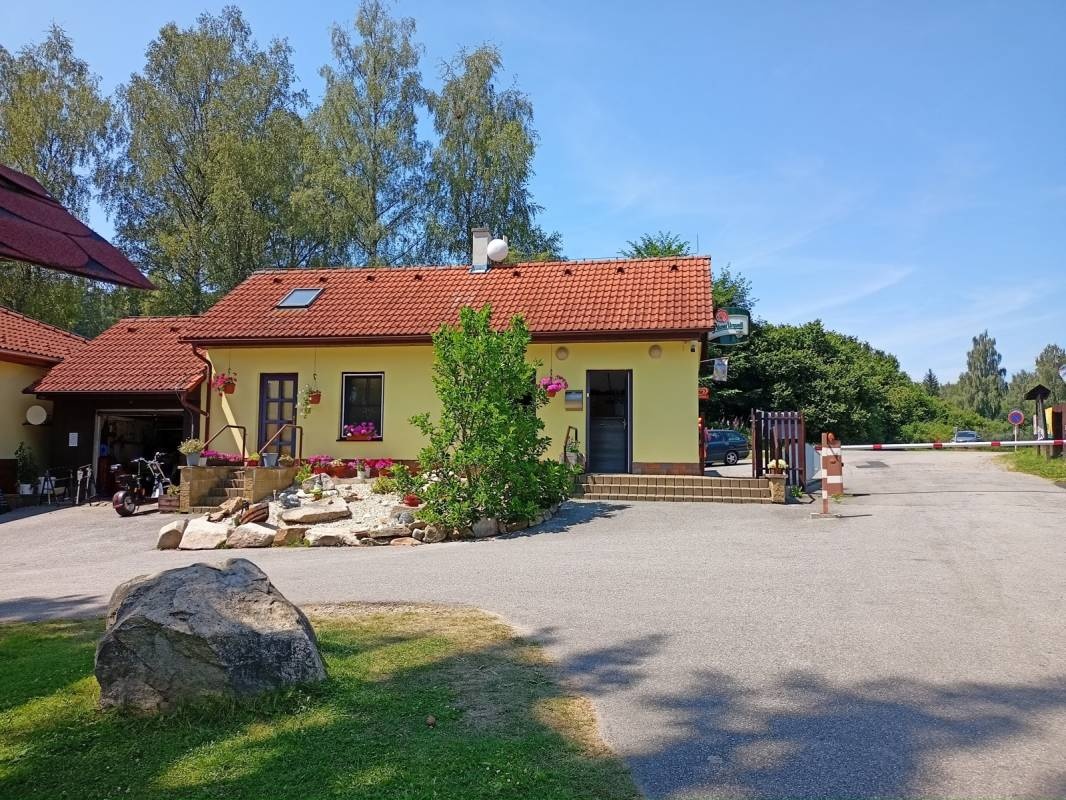 Autocamp Jenišov — Kemping in Horní Planá
