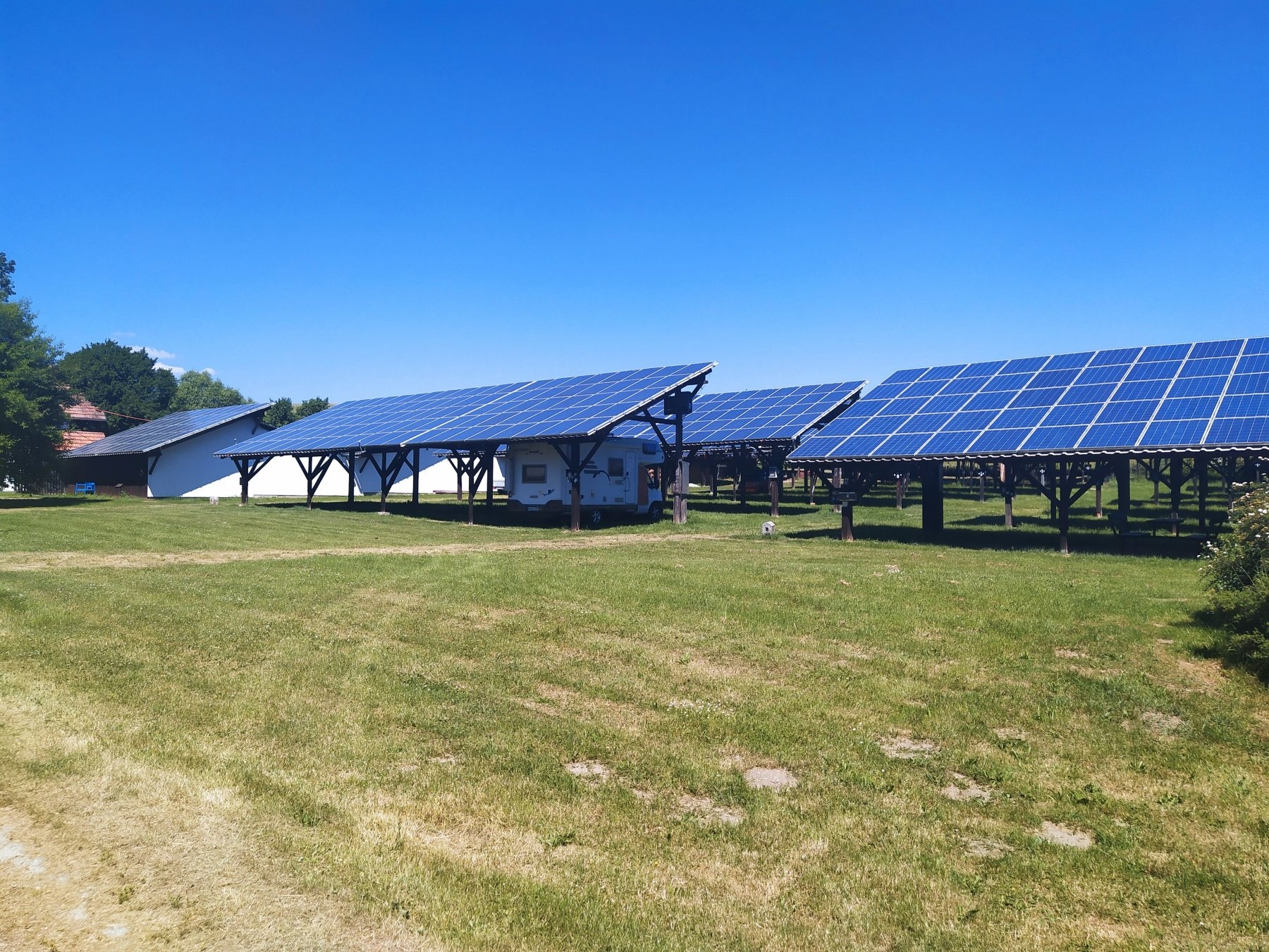 Caravan Camp Petráškův Dvůr — Kamp yeri in Český Krumlov