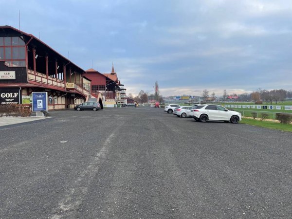 Hipodrom Holoubek — Photo 5