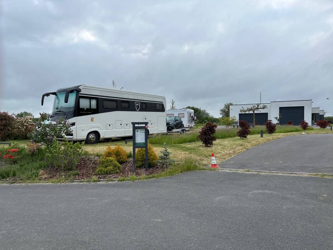 Stellplatz zur Platane — Camperplaats in Wilsdruff