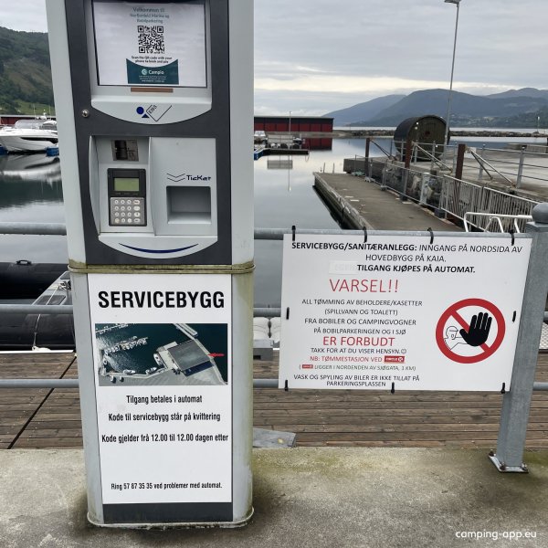 Nordfjordeid Bobilplass — Foto 3