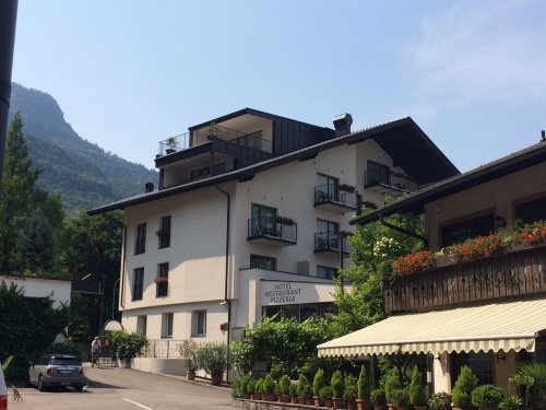 Camping-Park Steiner Südtirol — Kemping in Leifers Laives Bozen