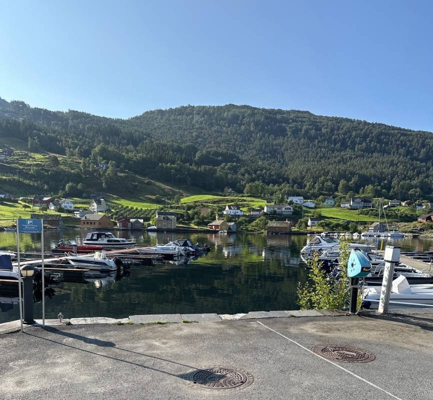 Herand Båthavn — Campervan Site in Herand