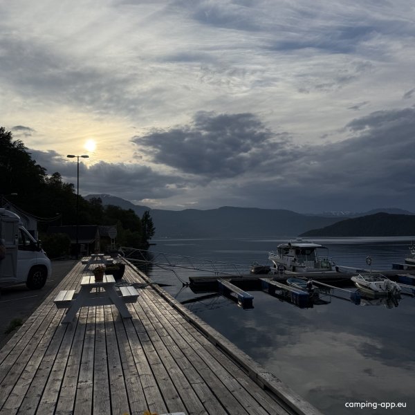 Jondal Båthamn — Photo 6