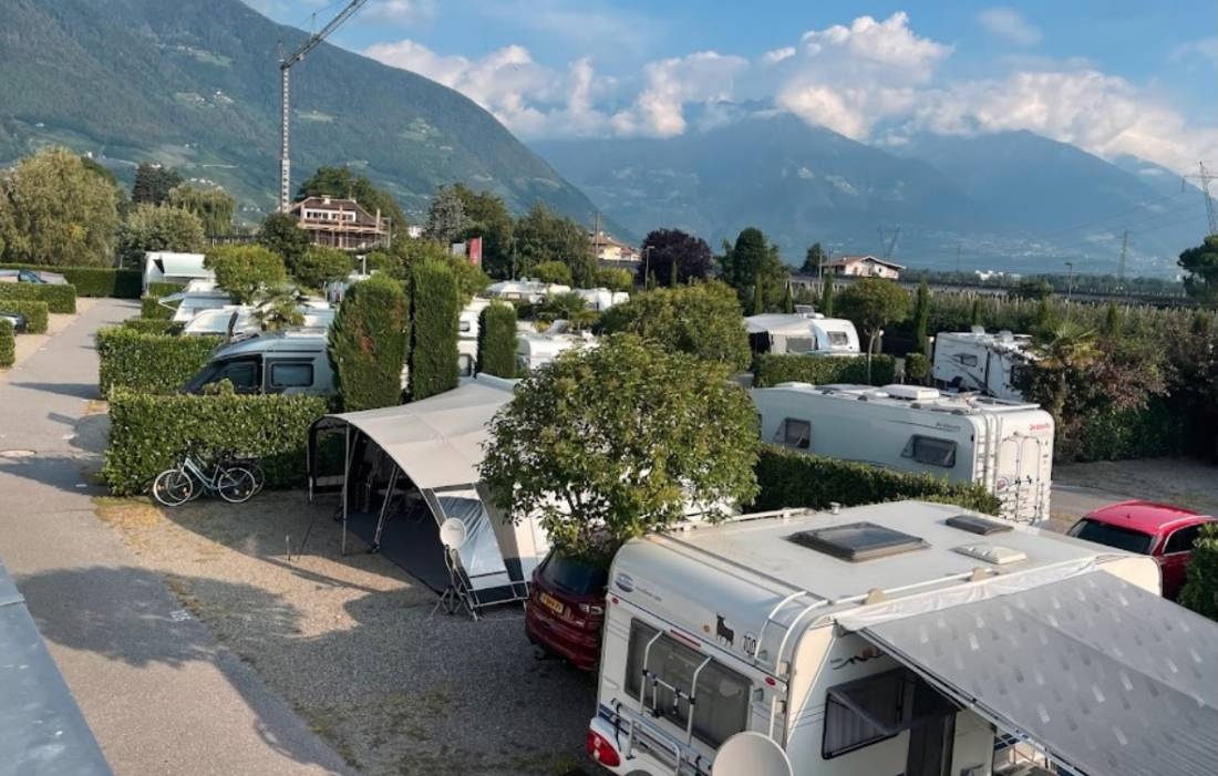 Luxus Camping Schlosshof Resort ***** — Camping in Lana bei Meran