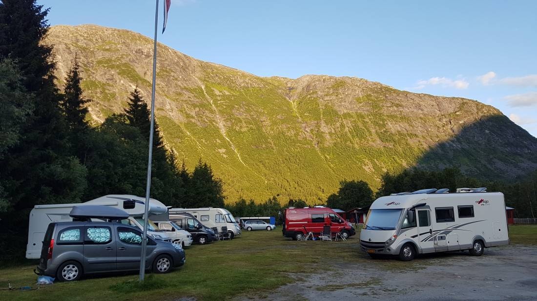 Nigaardsbreen Camping — Campingplads in Gjerde