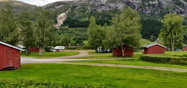 Solrenning Camping — Kemp in Vassenden