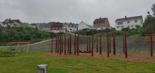 Fosnavåg Bubilparkering — Photo 2