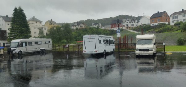 Fosnavåg Bubilparkering — Photo 4