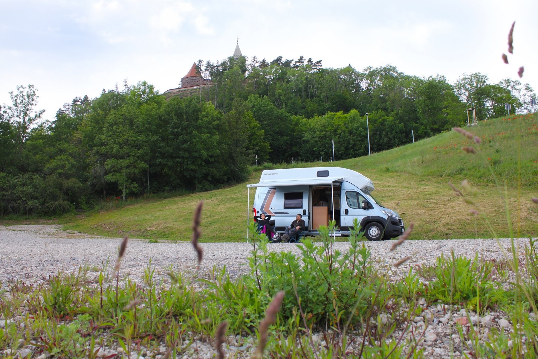 An der Leuchtenburg — Public Parking in Seitenroda