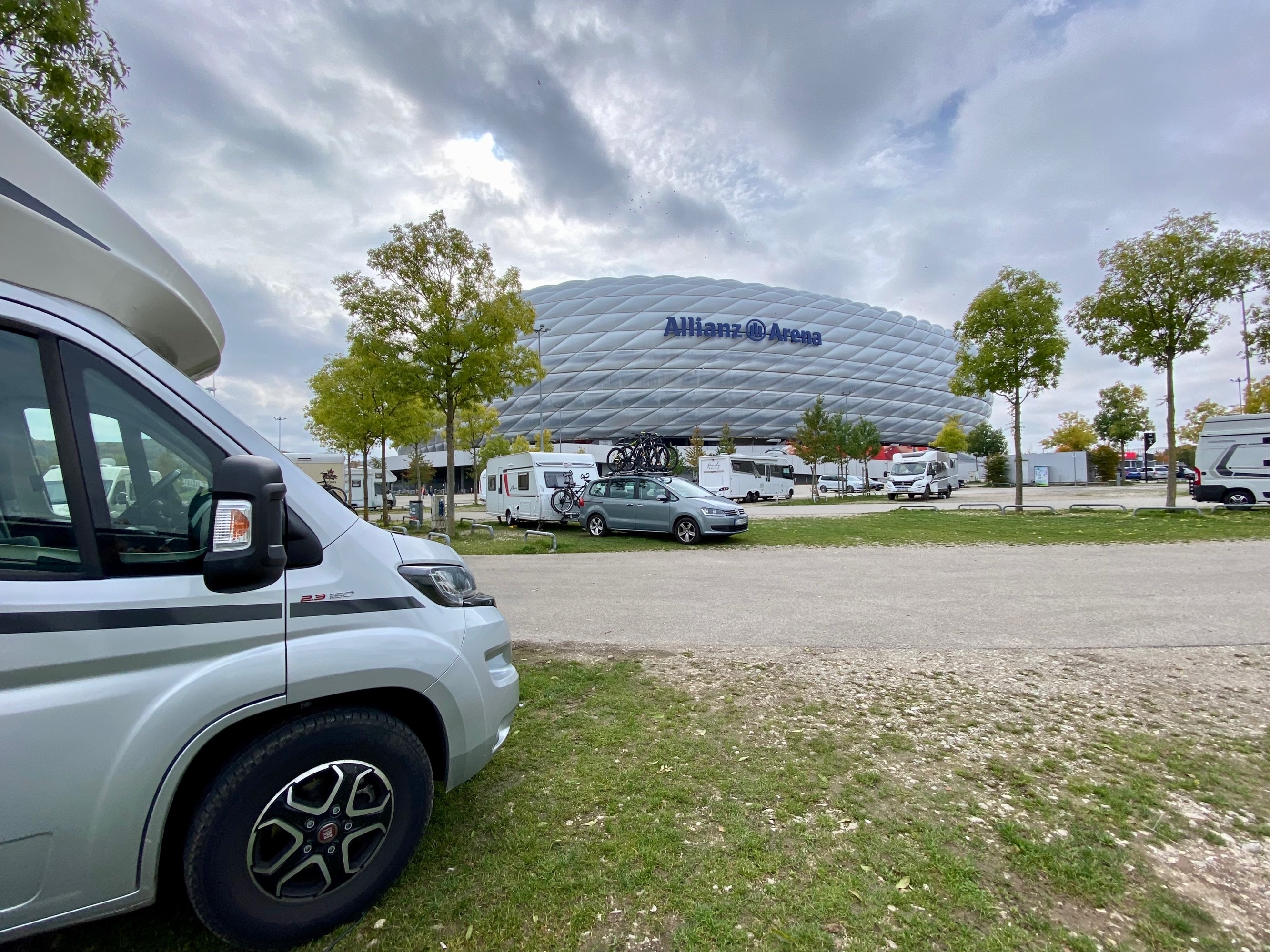Stellplatz an der Allianz Arena München — Stellplatz in München-Bezirksteil