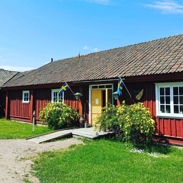 Cesarstugan — Місце для кемперів in Falköping