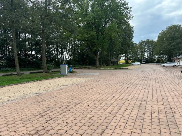 Stellplatz am NaturSportBad — Photo 3