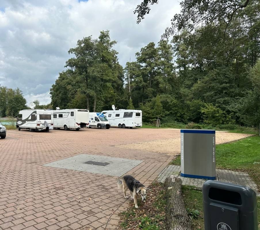 Stellplatz am NaturSportBad — Campervan Site in Bad Düben