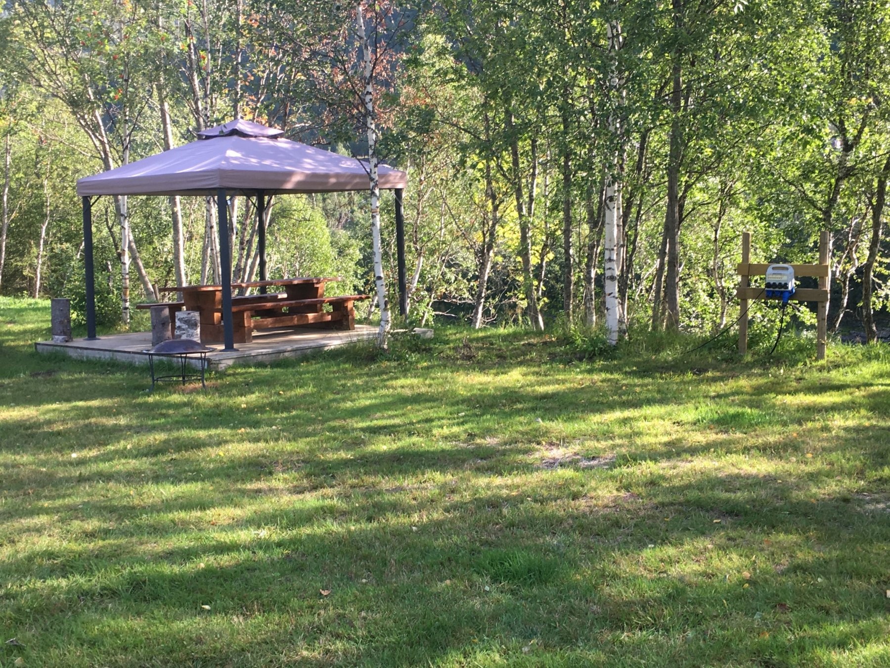 Grokjønnenget bobilcamp — Camping in Dunderland