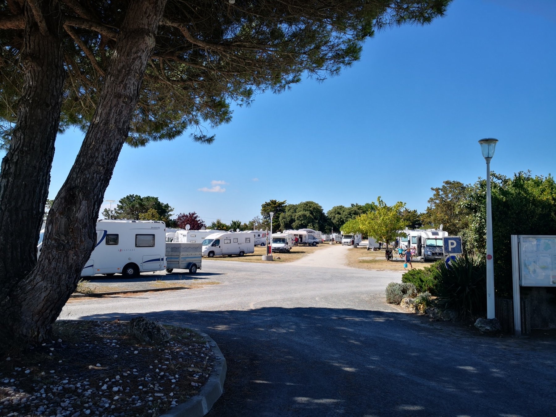 Stellplatz Le Château-d'Oléron — Karavan Sitesi in Le Château-d'Oléron