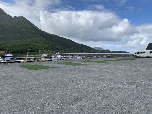 Kvina Småbåthavn bobilcamp — Foto 6