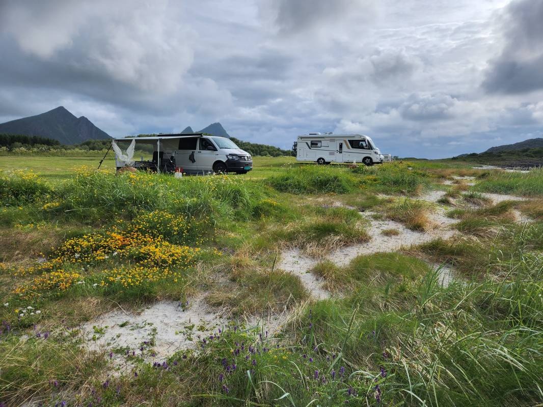 Bø bobilparkering — Camperplads in Engeløya
