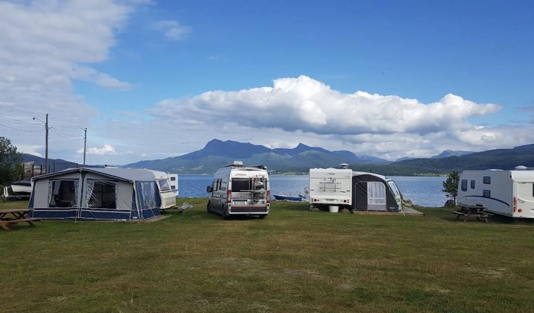 Dyrøy Camping — Camping Site in Brødstadbotn