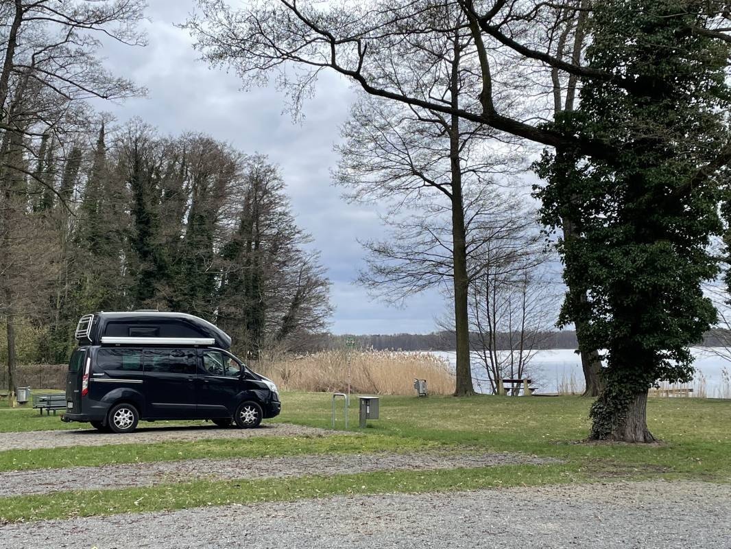 Stellplatz Am Strandbad Wünsdorf — Karavan Sitesi in Zossen