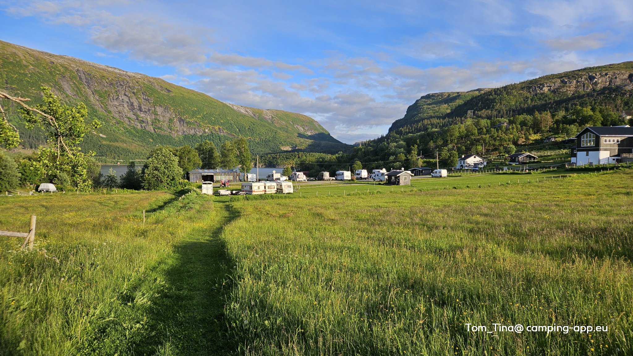 Sjøbakken Gårdsferie — Area da campeggio in 