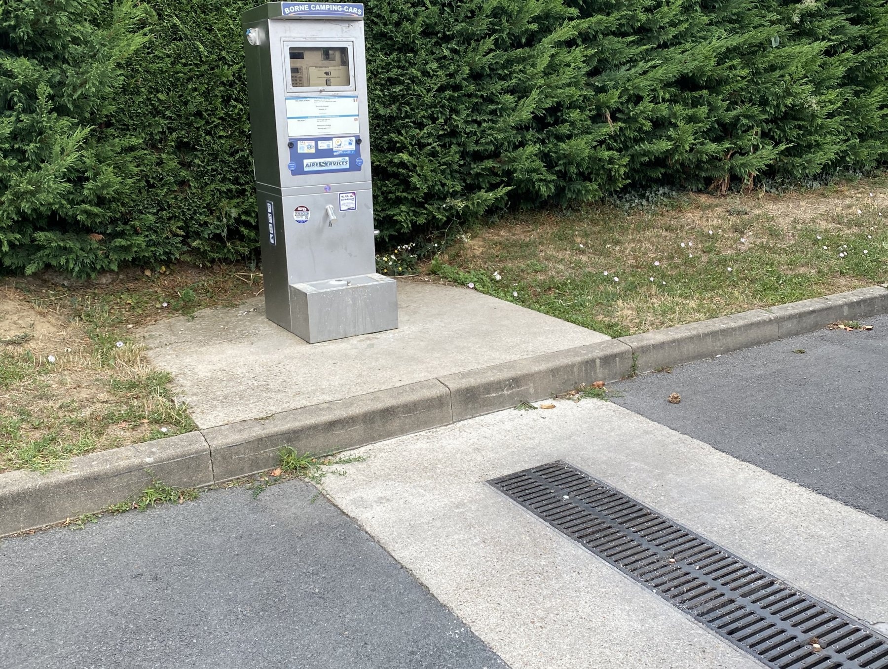 Aire de Camping-Car Tournus — Camperplaats in Tournus