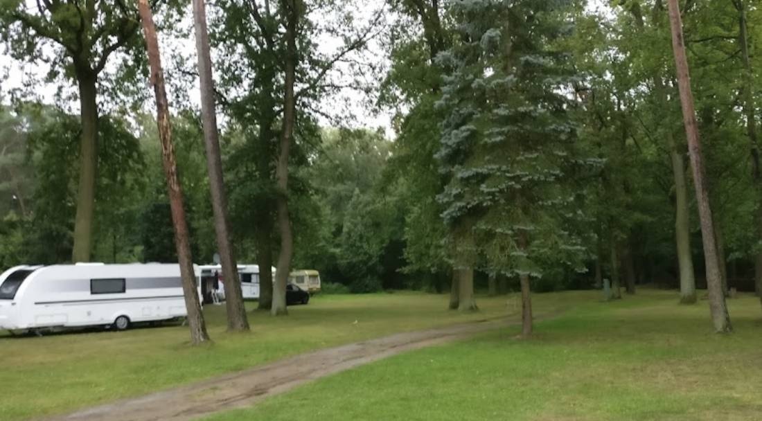 Camping am Waldsee — Sítio de acampamento in Lehrte/Hämelerwald