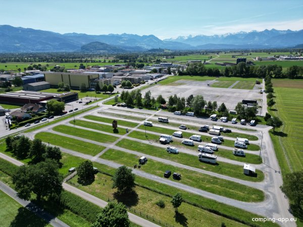 Allmend Rheintal Wohnmobil Stellplatz — Foto 2