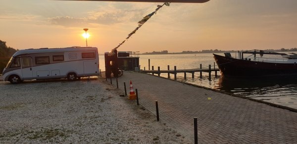 Camperplaats veluwemeer.eu — Campervan Site in Dronten