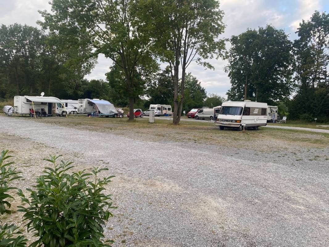 Camping Erlensee — Kamp yeri in Schechen