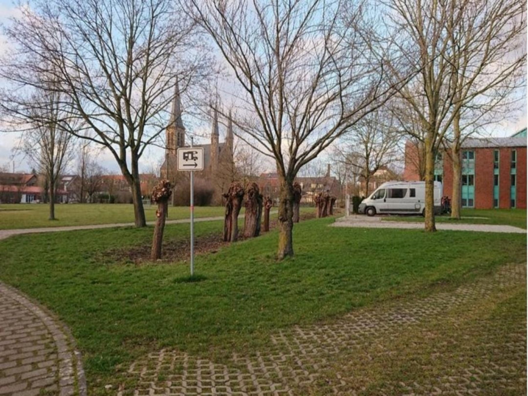 Wadersloh hinter dem Rathaus — Camperplaats in Wadersloh