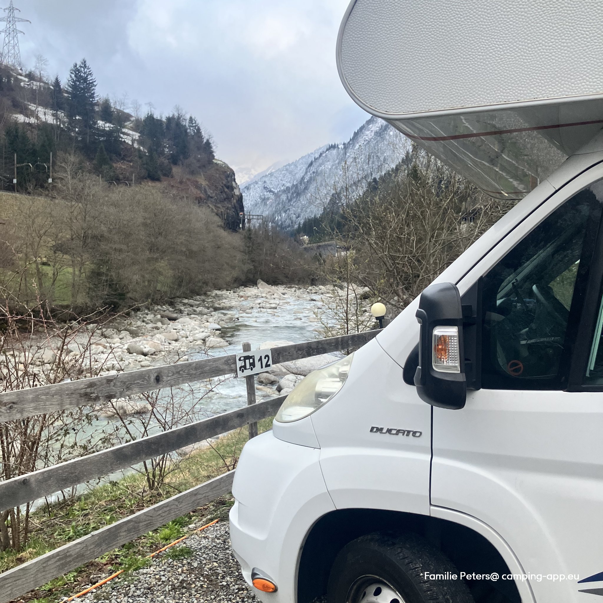 Stellplatz an der Reuss