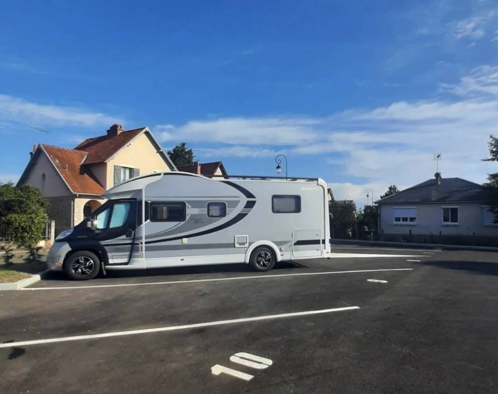 Camping Bellegarde — Kemp in Bellegarde