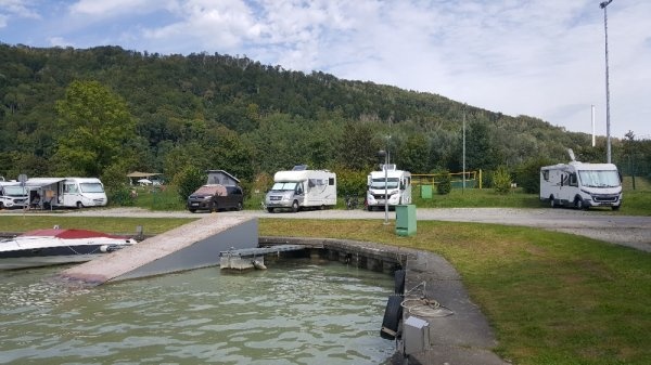 Stellplatz am Donauhafen — Stellplatz in Obernzell