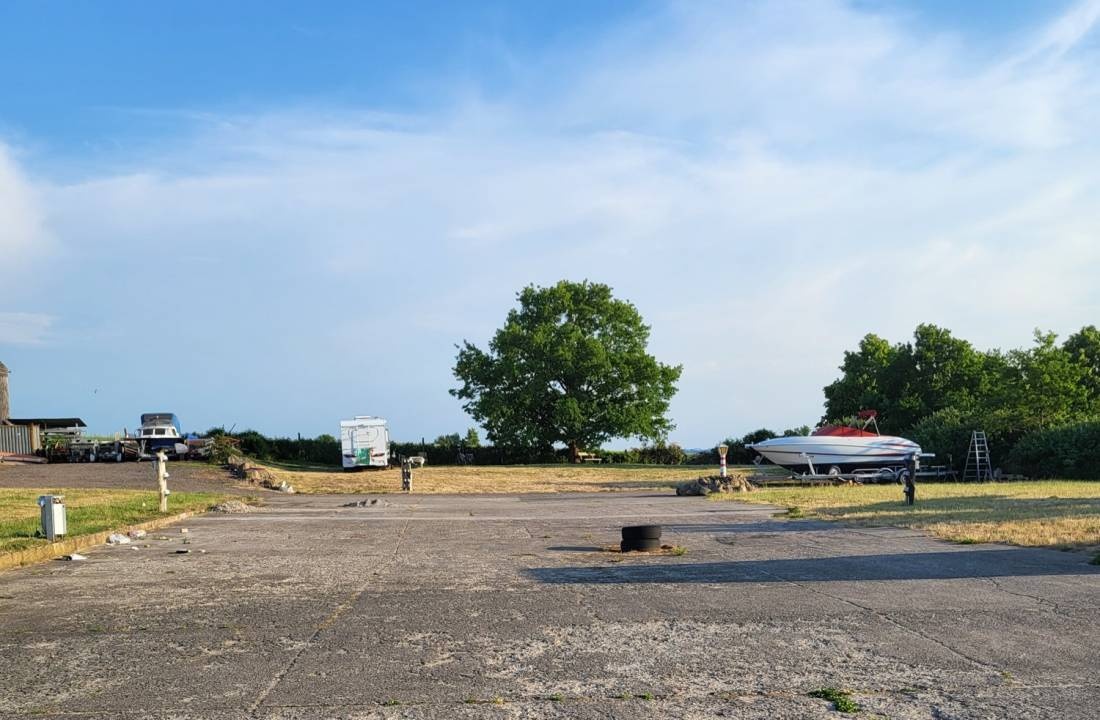 Stellplatz Rastplatz No 5 Rampe — Camperplaats in Rampe