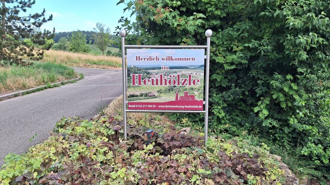 Wohnmobil und Wohnwagenstellplatz Heuhölzle — Area di sosta in Brackenheim