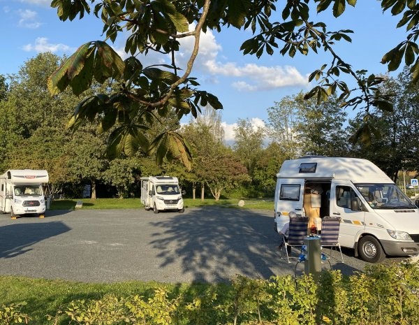 Wohnmobilpark Birkenstraße — Aire camping car in Rehau