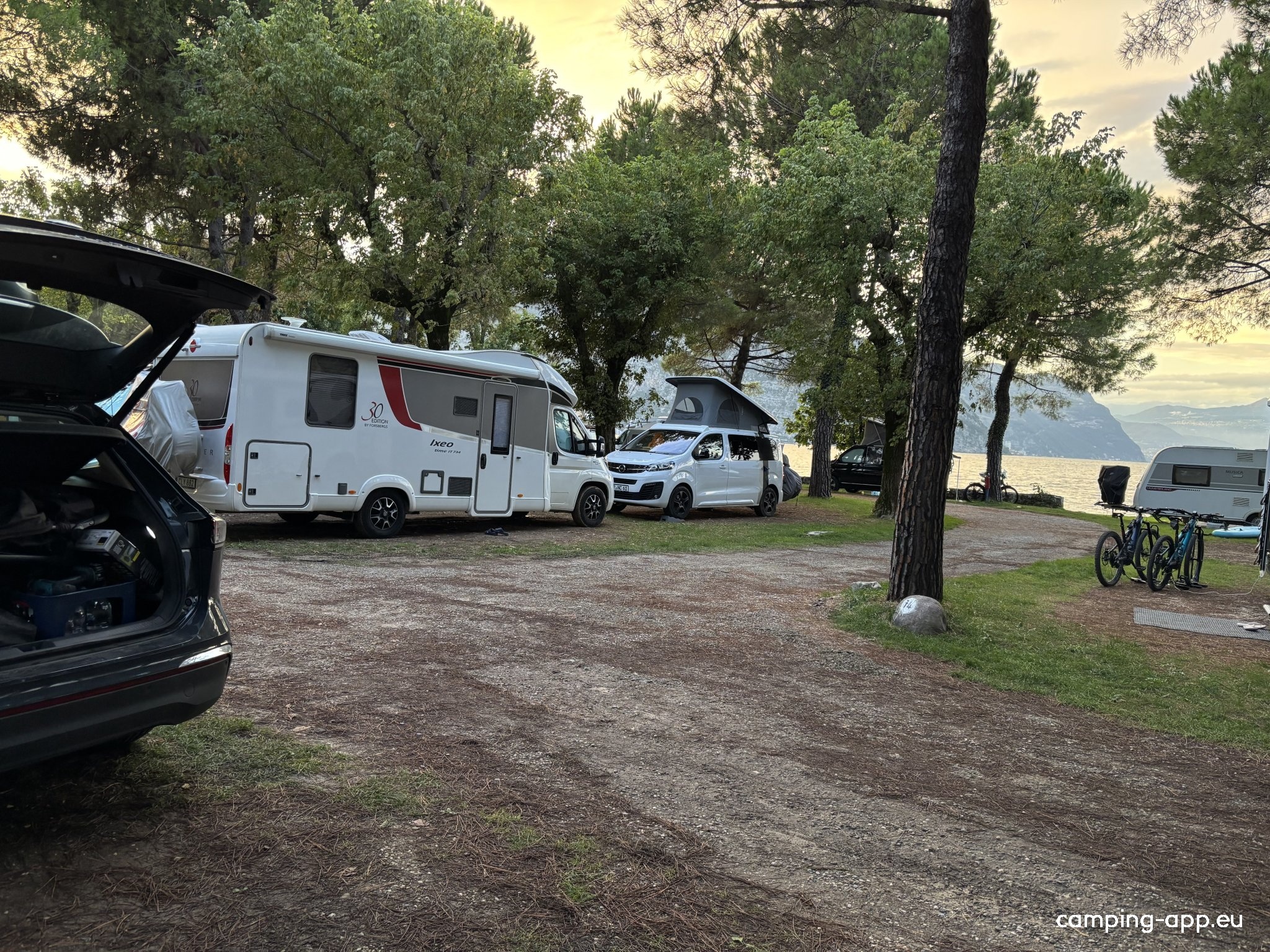 Camping Quai — Kemping in Iseo