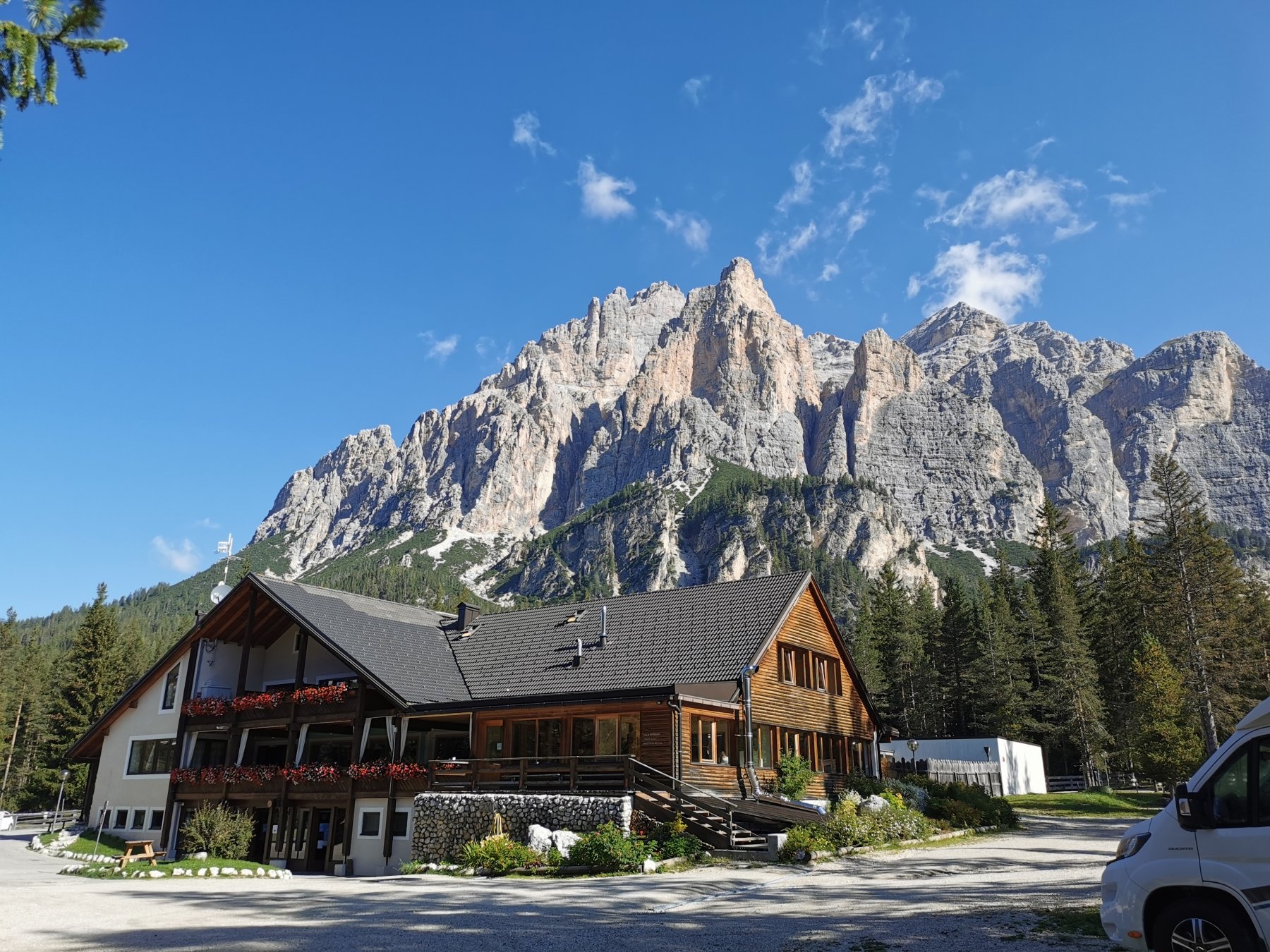 SASS DLACIA — Campingplatz in San Ćiascian - St. Kassian - San Cassiano